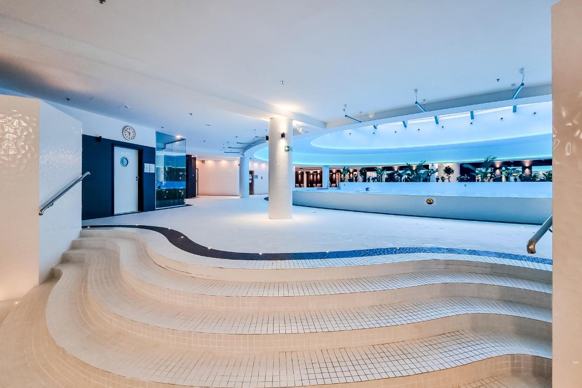 Hanza Tower Apartment No 628 - 6Th Floor, Balcony, Swimming Pool Szczecin Bagian luar foto